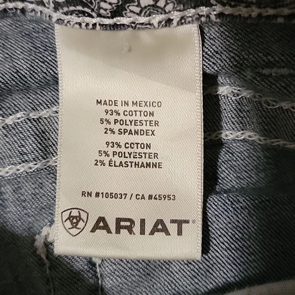 *SOLD*Ariat Women's REAL Mid Rise Bootcut Jeans - Picture 3 of 6